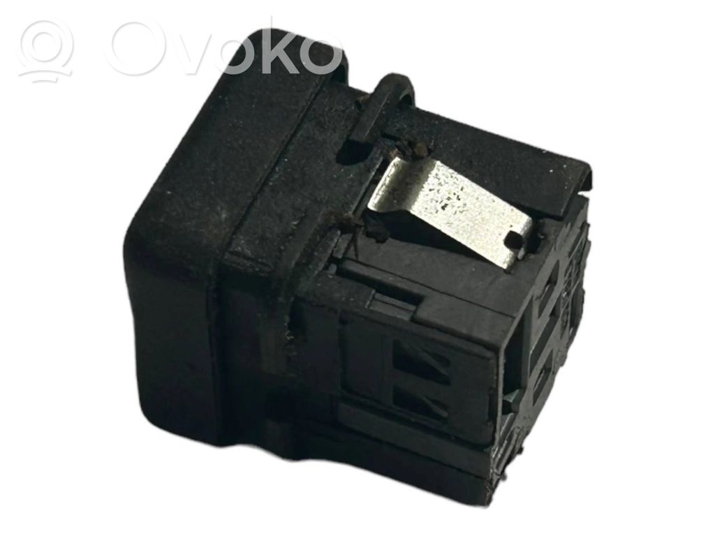 Elektrisko logu slēdzis