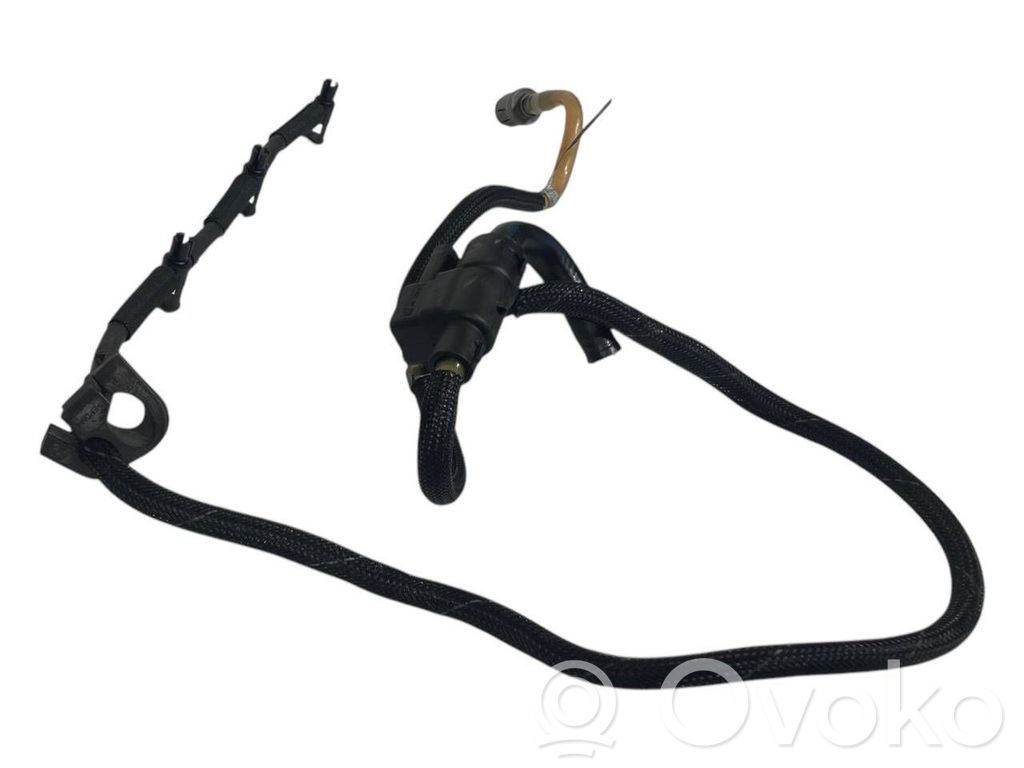 Degvielas atplūdes caurule