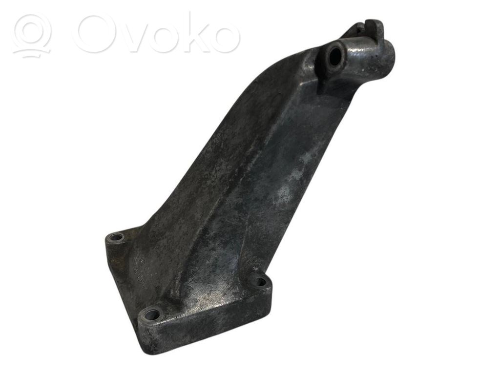 Dzinēja nostiprināšanas stiprinājums-kronšteins