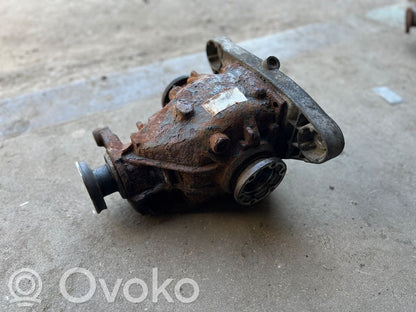 Aizmugurējais reduktors