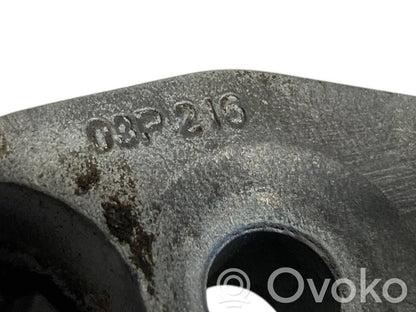 Nozzle holder/shoulder