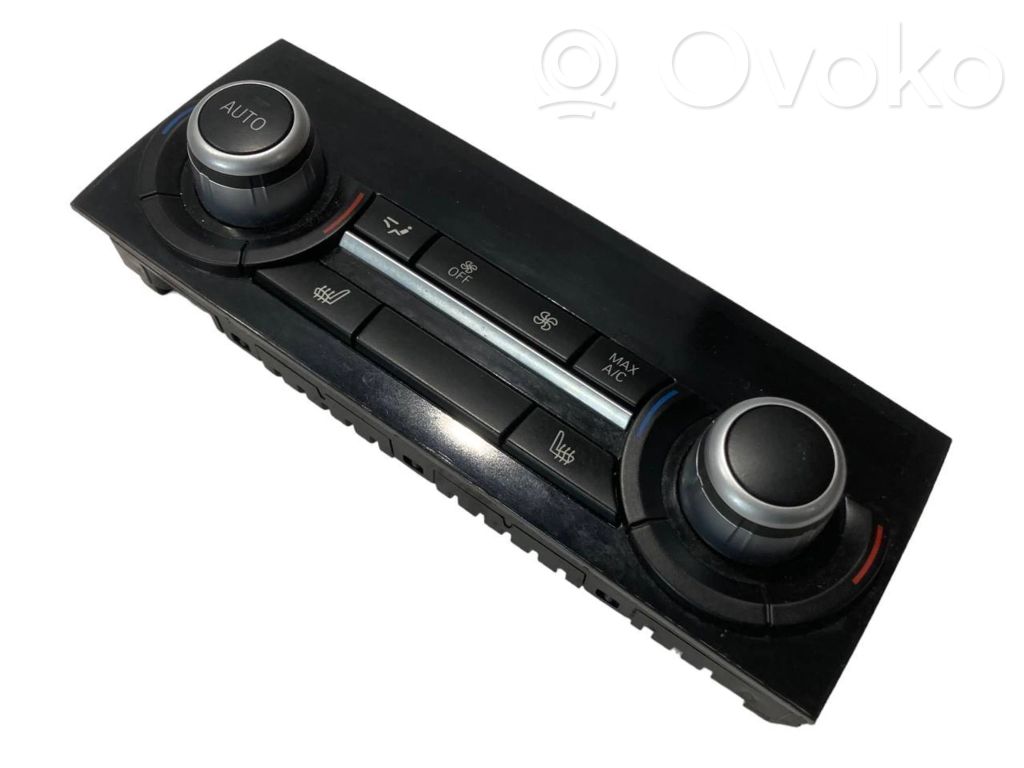 Gaisa kondicioniera / klimata kontroles / salona apsildes vadības bloks (salonā)