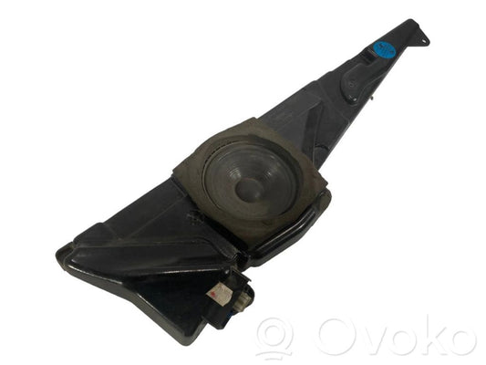 Skaļrunis (-i) priekšējās durvīs