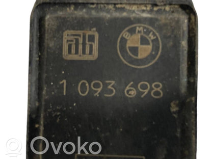 Augstuma sensors (priekšējo lukturu)