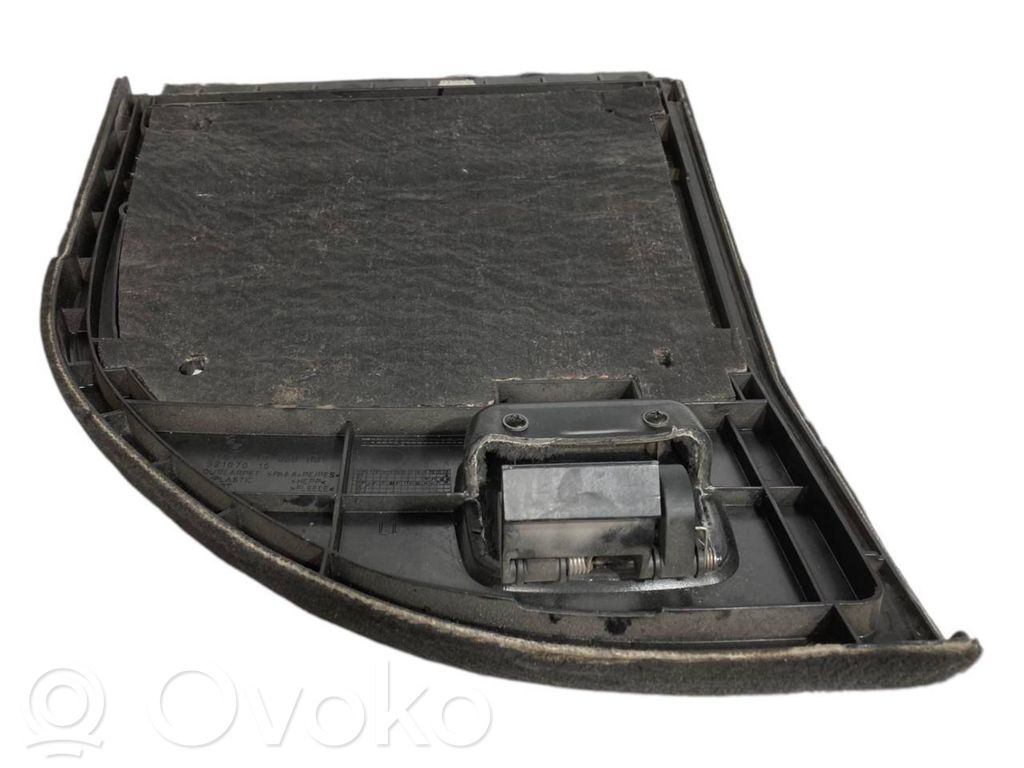 Side decorative trim panel