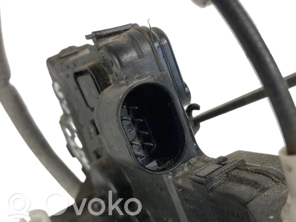 Aizmugurē slēdzene