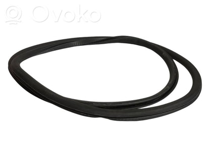 Priekšpusē apdares gumija (virsbūvē)