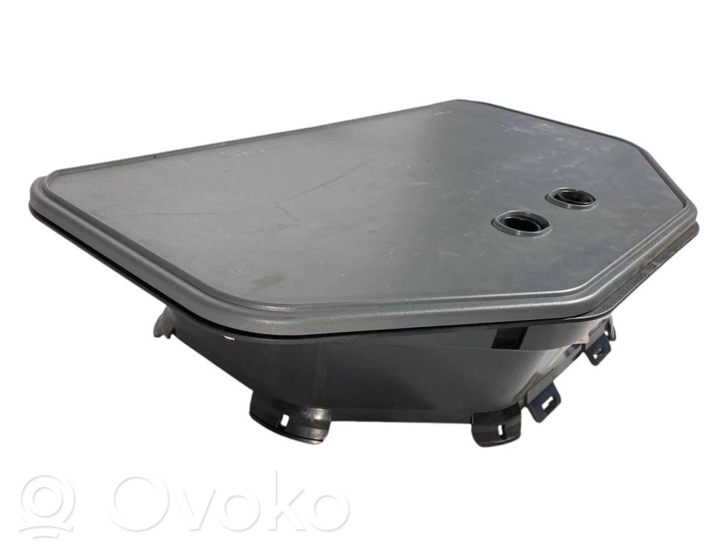 Other type of trunk decorative trim part