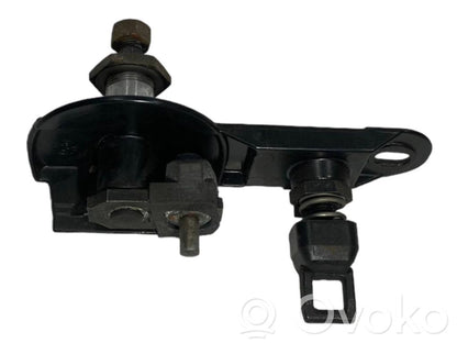 Aizmugurējā stikla tīrītāja mehānisms