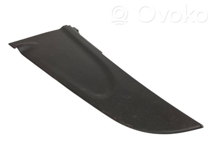 Sānu dekoratīvā apdare (priekšā)