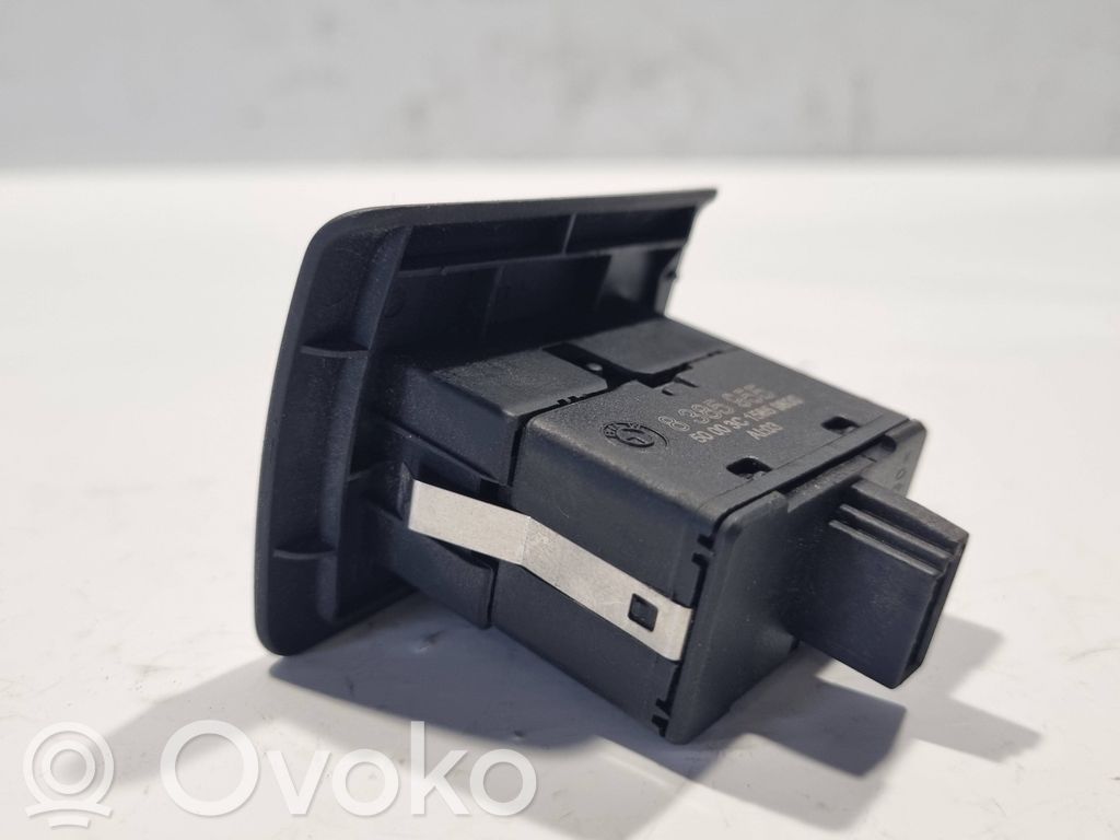 Elektrisko logu slēdzis