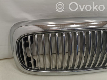 Priekšējais režģis