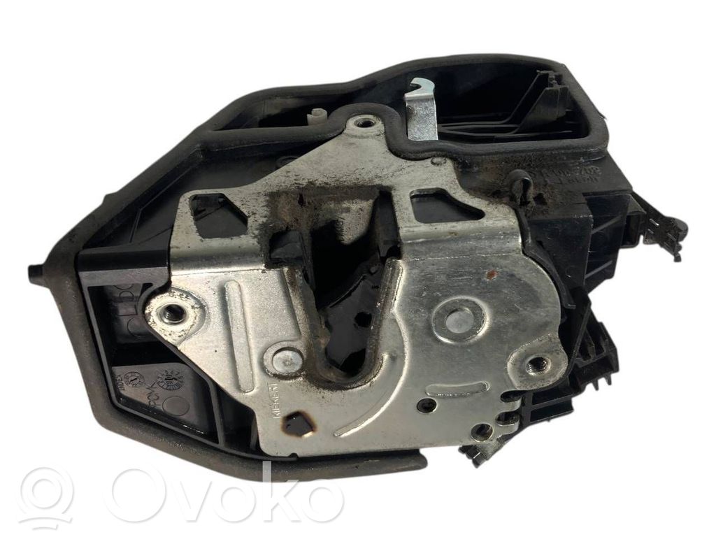 Aizmugurē slēdzene