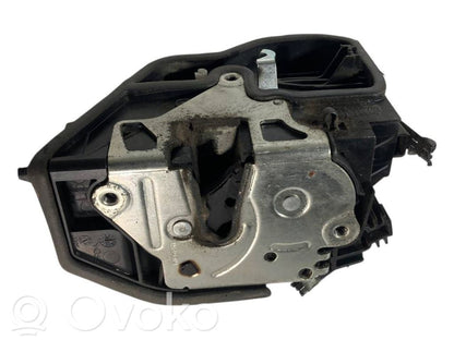 Aizmugurē slēdzene