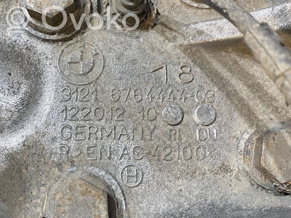 Priekšējā riteņa rumbas vārpstas šarnīrs (stupica, capfa)