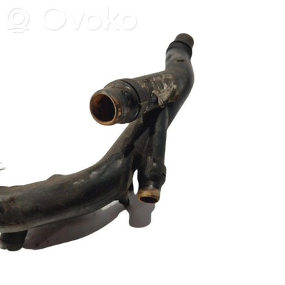 Caurulīte (-es) / šļūtene (-es)