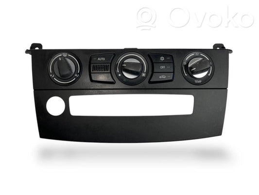 Gaisa kondicioniera / klimata kontroles / salona apsildes vadības bloks (salonā)