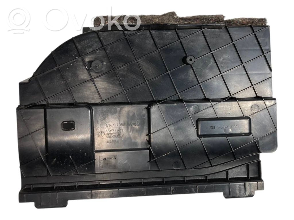 Other type of trunk decorative trim part