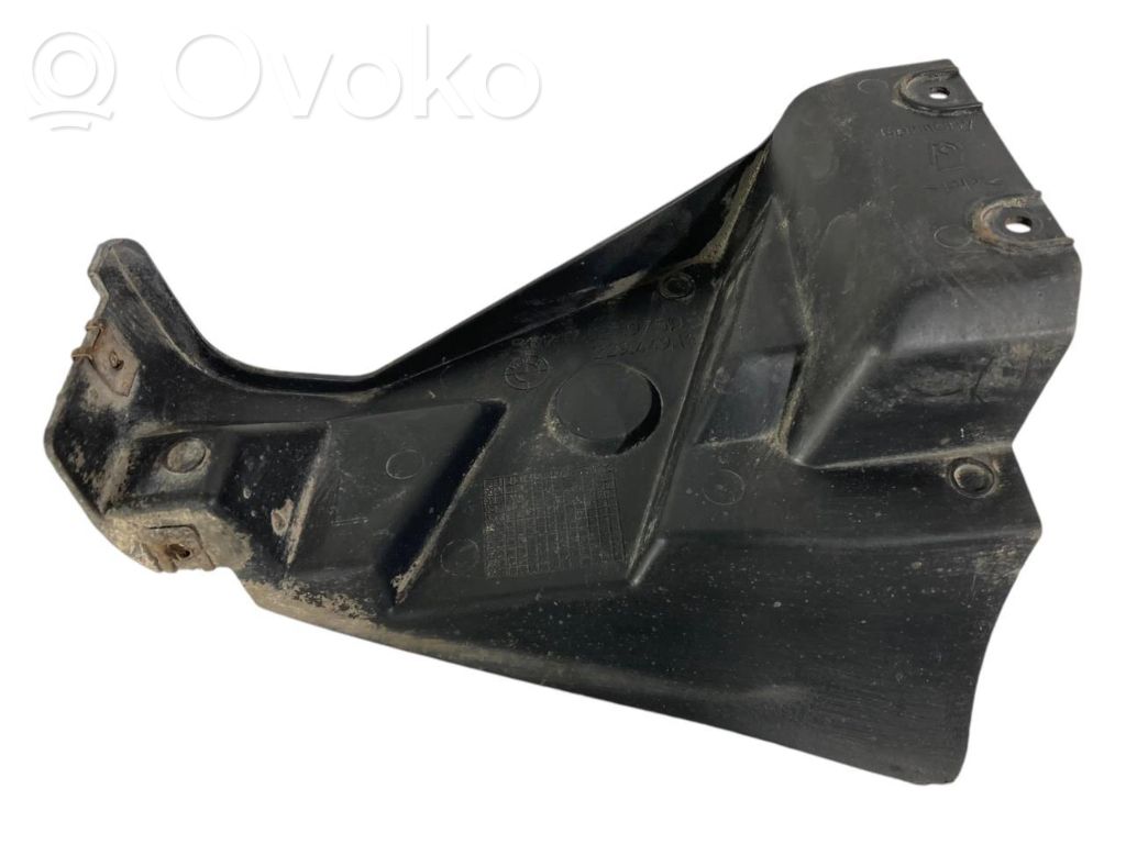 Кронштейн крепления заднего бампера