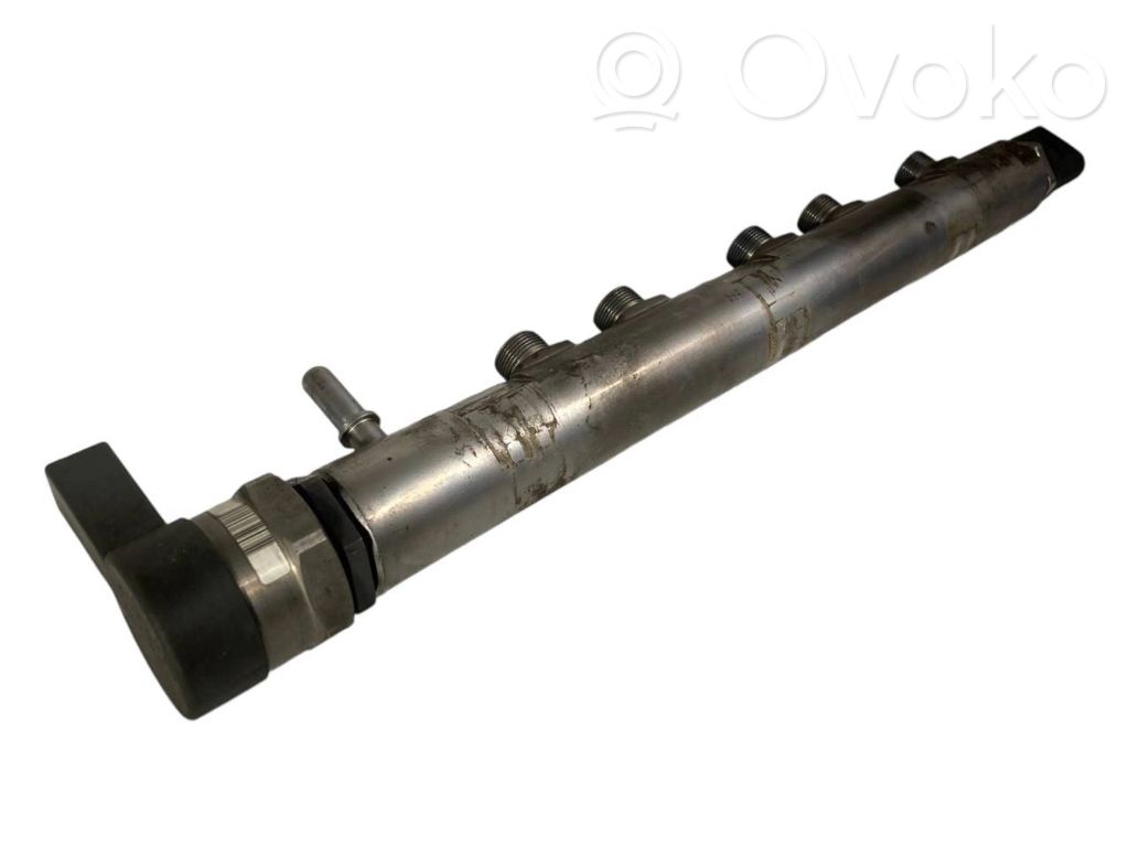 Degvielas maģistrālā caurule