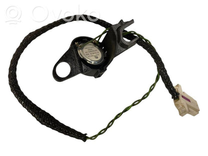 Augsto frekvenču skaļrunis (-i) priekšējās durvīs