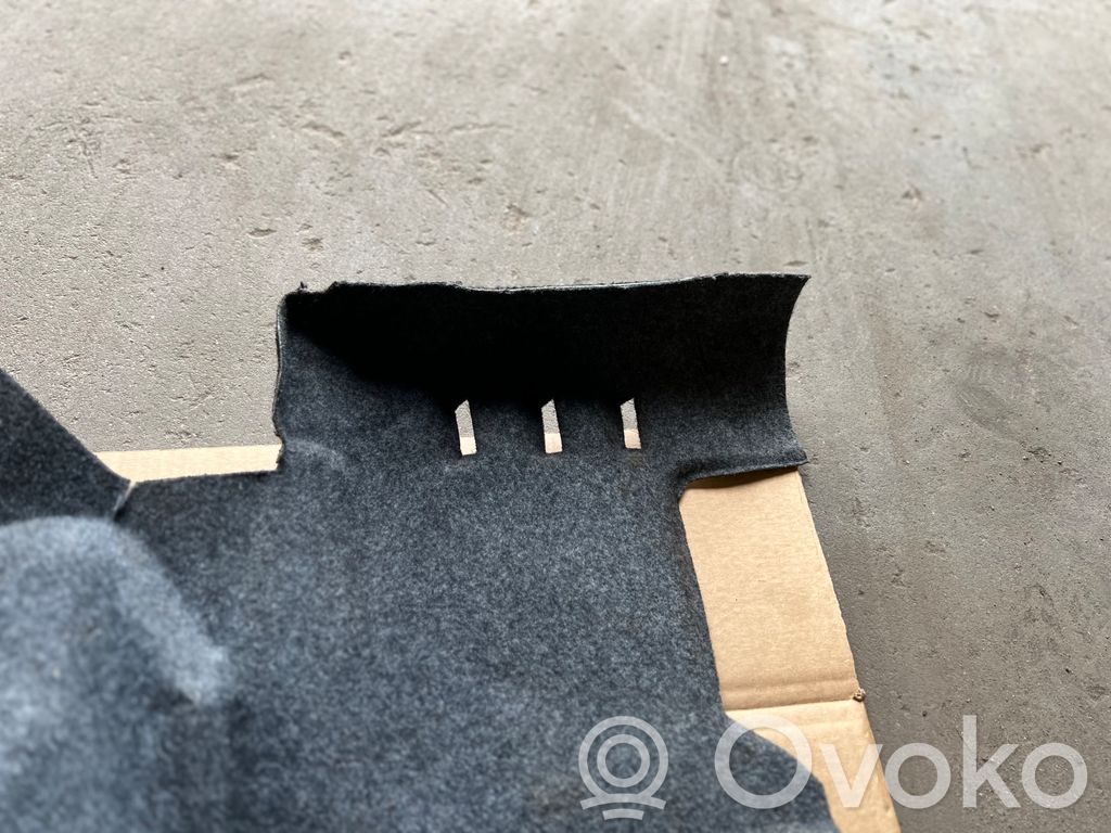 Side decorative trim panel