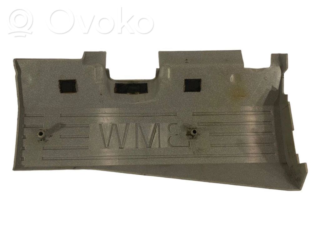 Dzinēja pārsegs (dekoratīva apdare)