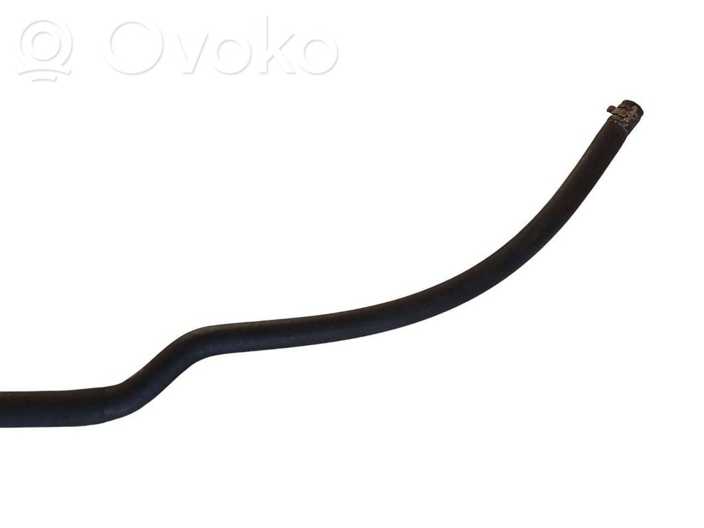 Caurulīte (-es) / šļūtene (-es)