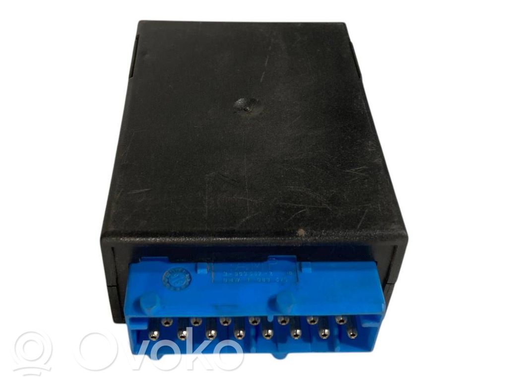 Logu tīrītāju relejs