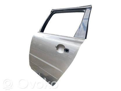 Aizmugurējās durvis