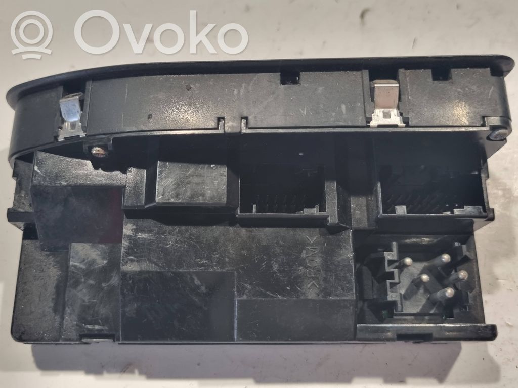 Logu pacēlāju vadības slēdzis (-dži)