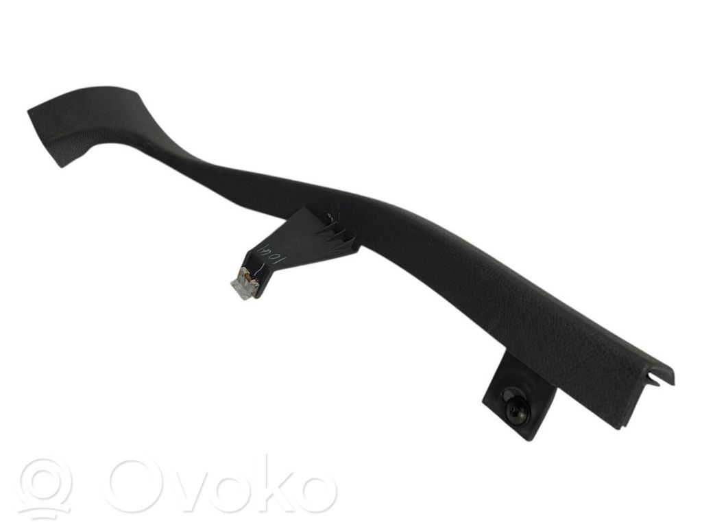 Sānu dekoratīvā apdare pie aizmugurējā sēdekļa (augšdaļa)