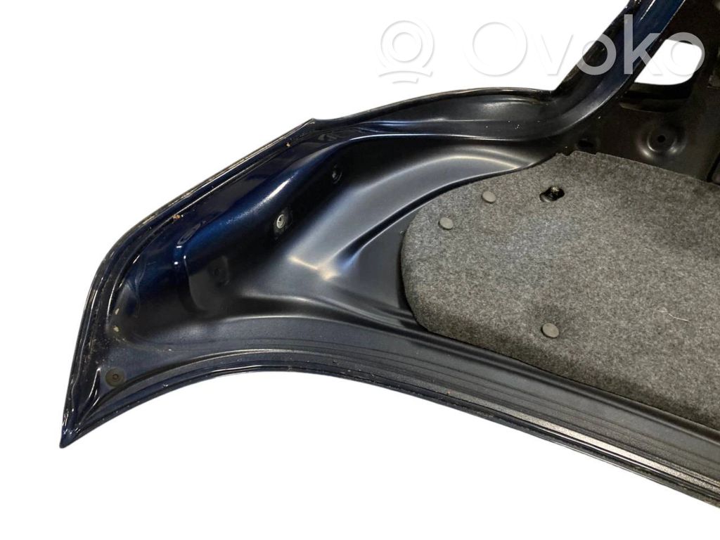 Aizmugurējais pārsegs (bagāžnieks)