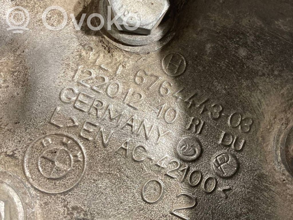 Priekšējā riteņa rumbas vārpstas šarnīrs (stupica, capfa)