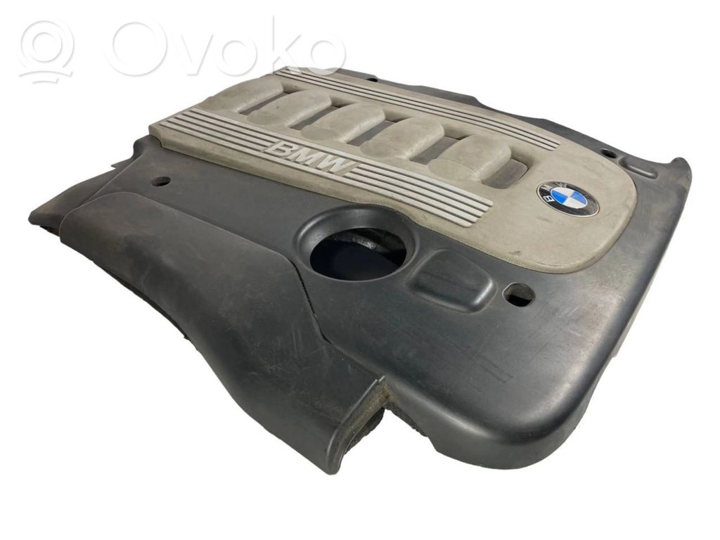 Engine cover (decorative trim)