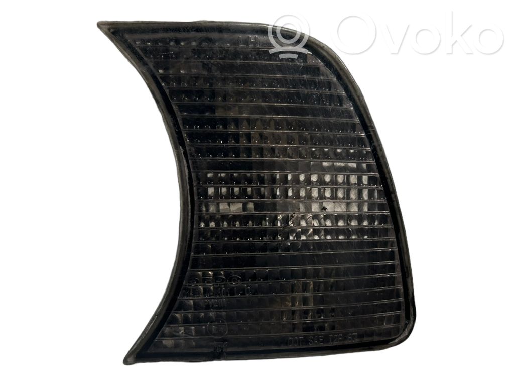 Передний поворотный свет