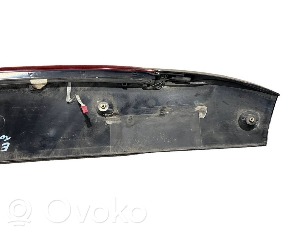 Spoilera aizmugurējais vāks