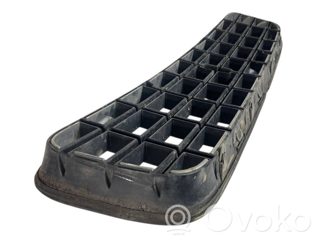Priekšējais režģis