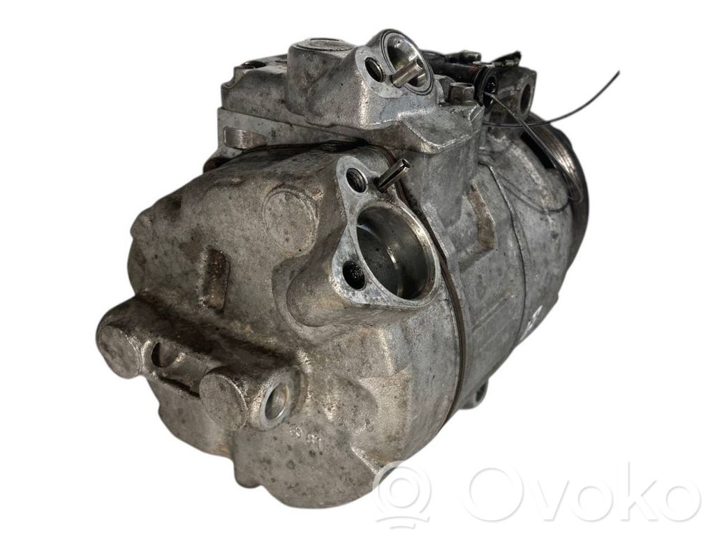 Air conditioner compressor (pump)