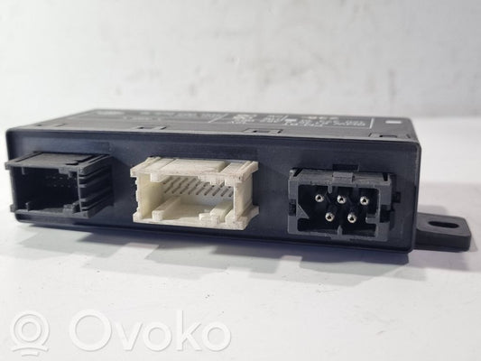 Durvju vadības bloks