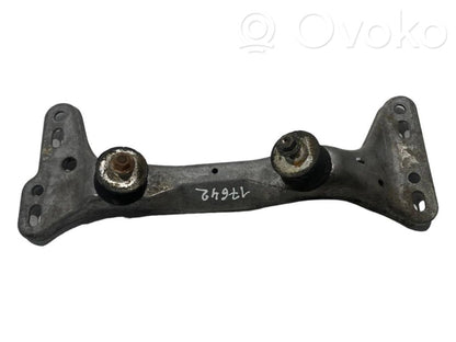 Dzinēja nostiprināšanas stiprinājums-kronšteins