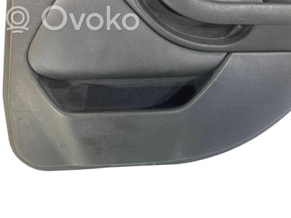 Apšuvums aizmugurējām durvīm