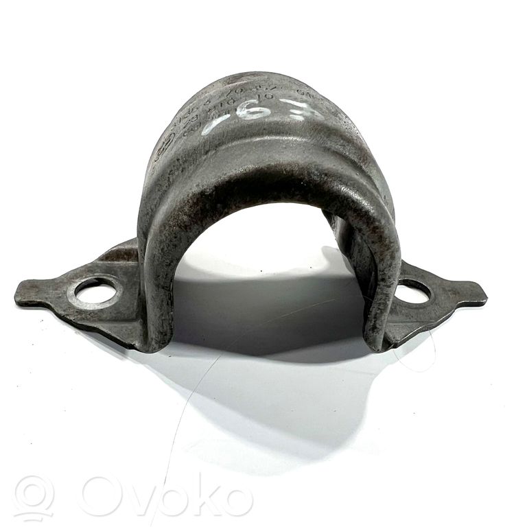 Stabilizer mount (front)