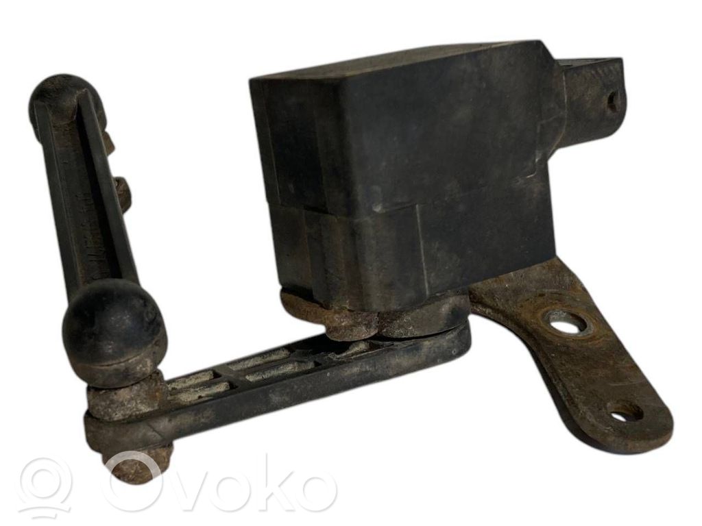 Aizmugurē balstiekārtas augstuma sensors