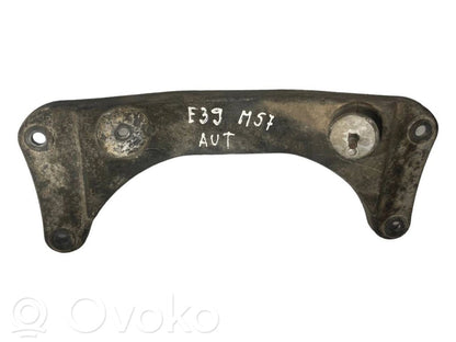 Pārnesumkārbas stiprinājuma kronšteins