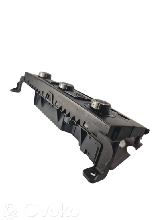 Блок управления кондиционером/климат-контролем/отоплением салона (в салоне)