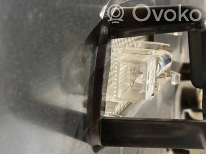 Galvenais apdares panelis