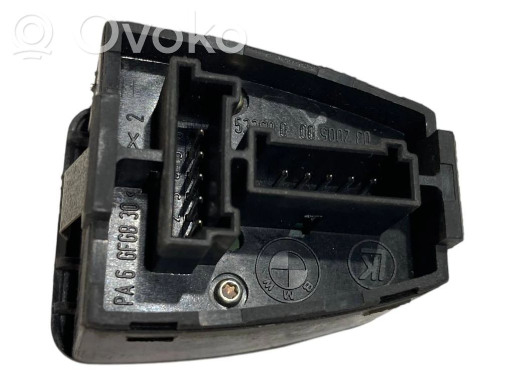 Side mirror switch