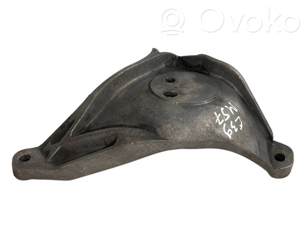 Dzinēja nostiprināšanas stiprinājums-kronšteins