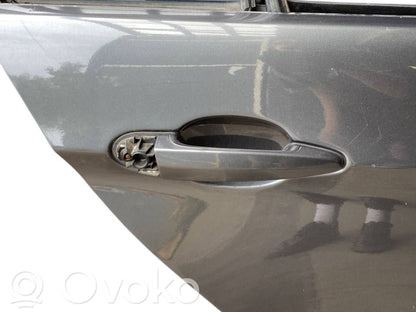 Aizmugurējās durvis